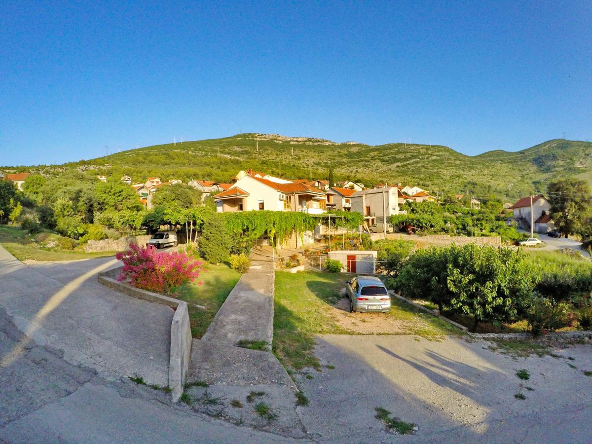 Apartman Spirto Trebinje Exteriör bild